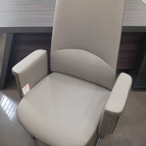 Executive Director Office Visitor Chair