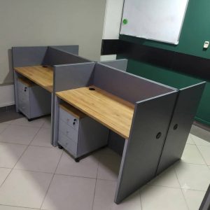 Matrix 4-Person Linear Hub Workstation