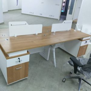 Huxley 4-Person Team Workstation